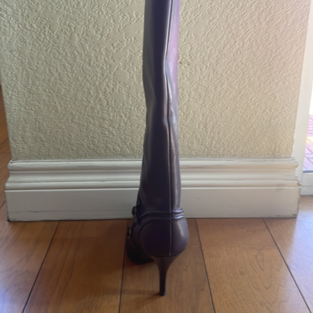 Ferragamo boots. - Picture 6 of 7